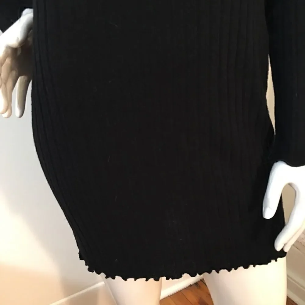 Heart & Hips thick ribbed mini ruffle border dress